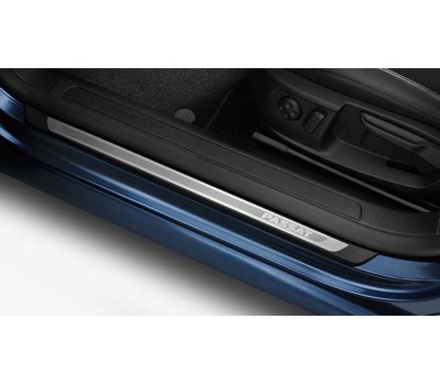 Декоративные накладки на пороги 4 шт. для Passat B7 Декоративные накладки на пороги 4 шт. для Passat B7
