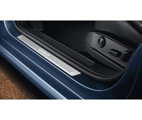 Декоративные накладки на пороги, передние для Golf 7 Декоративные накладки на пороги, передние для Golf 7